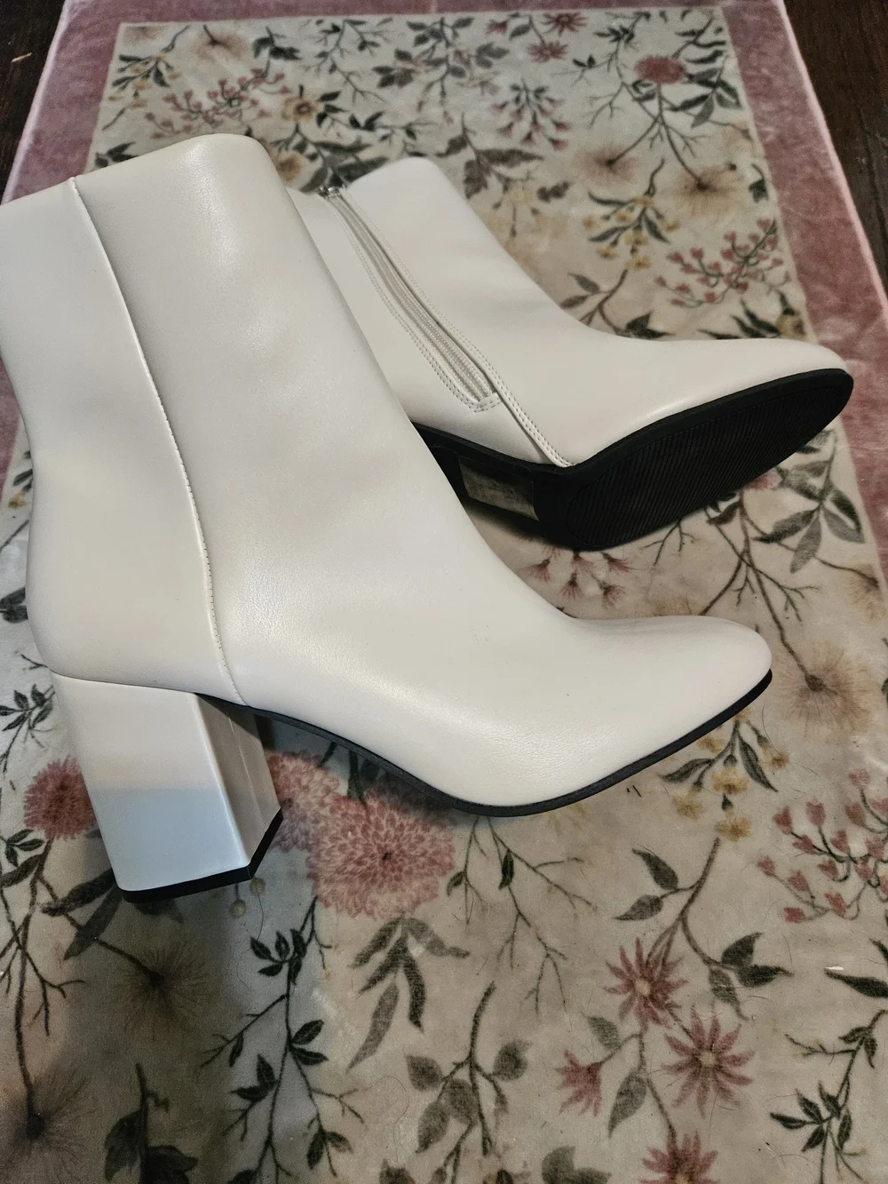 Qupid White Block Heel Ankle Booties